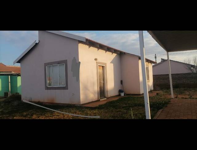 2 BEDROOM HOUSE FOR SALE IN SAVANNA CITY